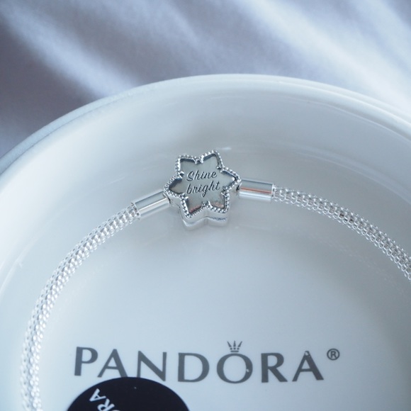 Pandora Bright Snowflake Mesh Bracelet 598616C01 - Picture 3 of 4